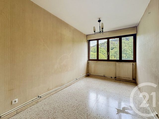 Appartement F4 &agrave; vendre - 4 pi&egrave;ces - 84 m2 - Cannes La Bocca - 06 - PROVENCE-ALPES-COTE-D-AZUR