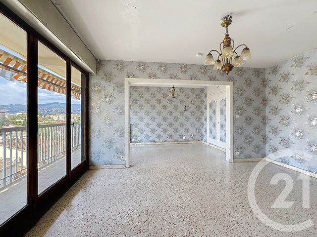 Appartement F4 &agrave; vendre - 4 pi&egrave;ces - 84 m2 - Cannes La Bocca - 06 - PROVENCE-ALPES-COTE-D-AZUR
