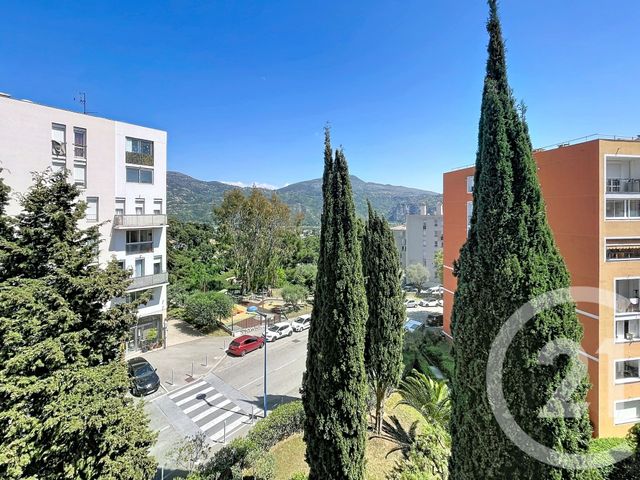 Appartement F5 &agrave; vendre - 5 pi&egrave;ces - 91,80 m2 - Carros - 06 - PROVENCE-ALPES-COTE-D-AZUR