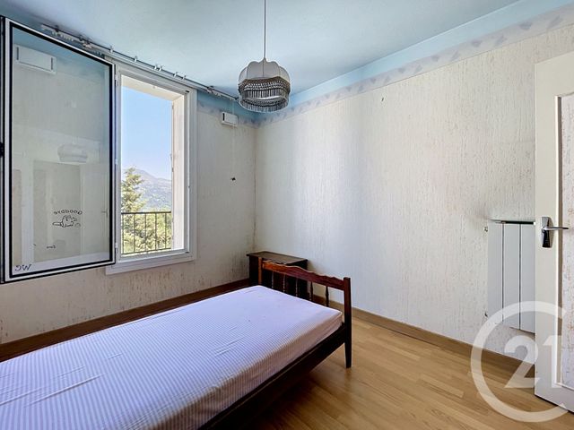 Appartement F5 &agrave; vendre - 5 pi&egrave;ces - 91,80 m2 - Carros - 06 - PROVENCE-ALPES-COTE-D-AZUR