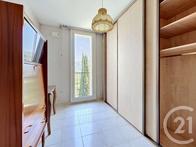 Appartement F5 &agrave; vendre - 5 pi&egrave;ces - 91,80 m2 - Carros - 06 - PROVENCE-ALPES-COTE-D-AZUR