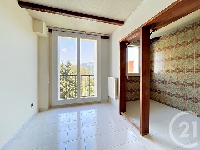 Appartement F5 &agrave; vendre - 5 pi&egrave;ces - 91,80 m2 - Carros - 06 - PROVENCE-ALPES-COTE-D-AZUR