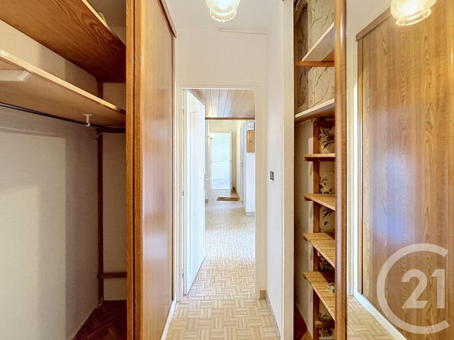 Appartement F5 &agrave; vendre - 5 pi&egrave;ces - 91,80 m2 - Carros - 06 - PROVENCE-ALPES-COTE-D-AZUR