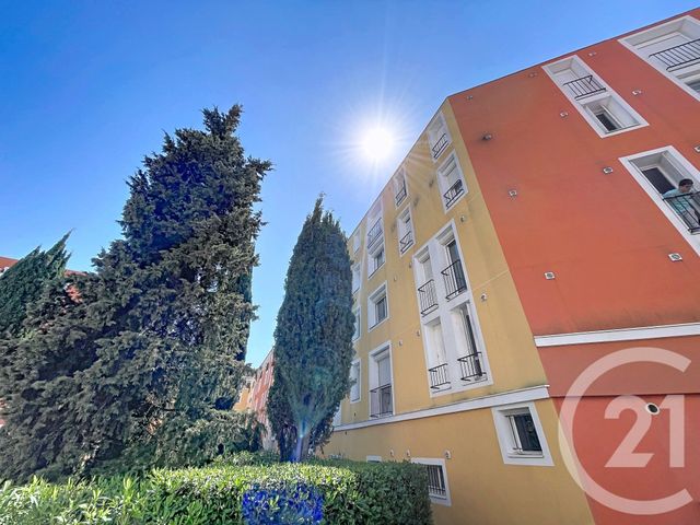 Appartement F5 &agrave; vendre - 5 pi&egrave;ces - 91,80 m2 - Carros - 06 - PROVENCE-ALPES-COTE-D-AZUR