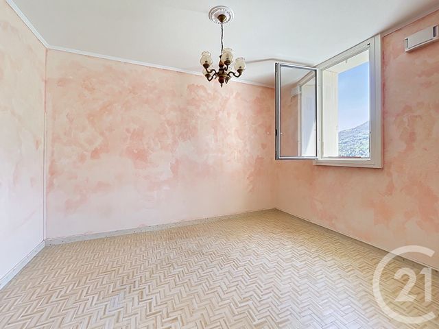 Appartement F5 &agrave; vendre - 5 pi&egrave;ces - 91,80 m2 - Carros - 06 - PROVENCE-ALPES-COTE-D-AZUR