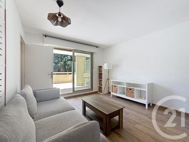Appartement Studio Cabine &agrave; louer - 1 pi&egrave;ce - 29,79 m2 - Nice - 06 - PROVENCE-ALPES-COTE-D-AZUR