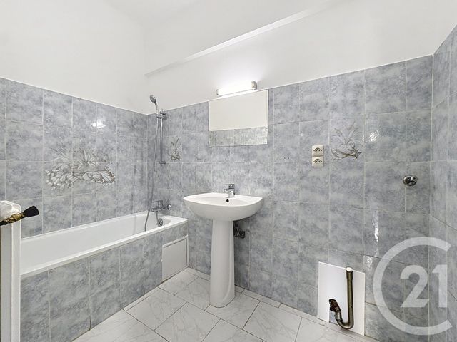 Appartement F3 &agrave; louer - 3 pi&egrave;ces - 62 m2 - Nice - 06 - PROVENCE-ALPES-COTE-D-AZUR