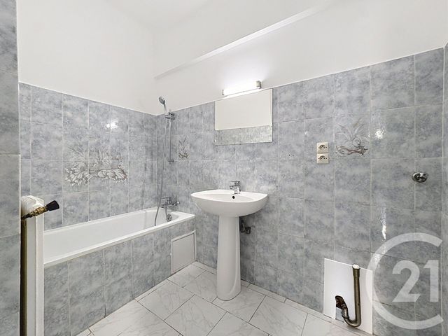 Appartement F3 &agrave; louer - 3 pi&egrave;ces - 62 m2 - Nice - 06 - PROVENCE-ALPES-COTE-D-AZUR
