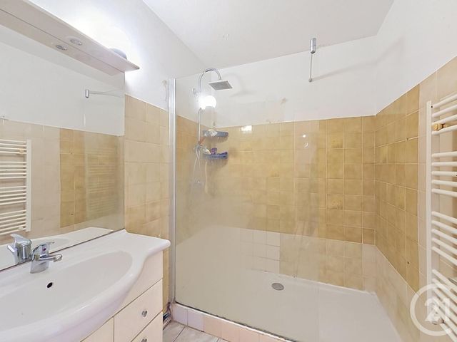 Appartement F3 &agrave; vendre - 3 pi&egrave;ces - 60 m2 - St Laurent Du Var - 06 - PROVENCE-ALPES-COTE-D-AZUR