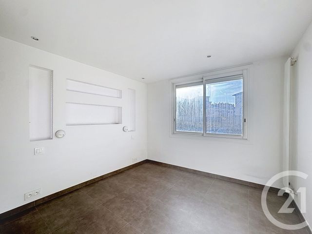 Appartement F3 &agrave; louer - 3 pi&egrave;ces - 54,70 m2 - Cannes - 06 - PROVENCE-ALPES-COTE-D-AZUR