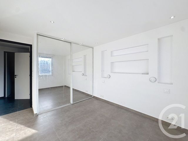 Appartement F3 &agrave; louer - 3 pi&egrave;ces - 54,70 m2 - Cannes - 06 - PROVENCE-ALPES-COTE-D-AZUR