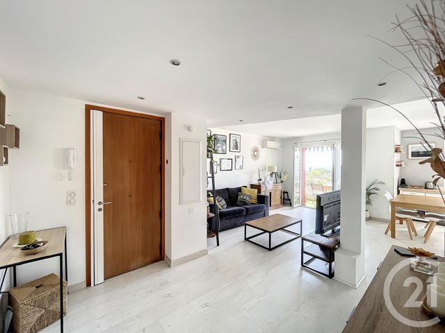 Appartement &agrave; louer - 3 pi&egrave;ces - 56,94 m2 - Nice - 06 - PROVENCE-ALPES-COTE-D-AZUR