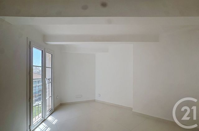 Appartement F2 &agrave; louer - 2 pi&egrave;ces - 31 m2 - Le Cannet - 06 - PROVENCE-ALPES-COTE-D-AZUR