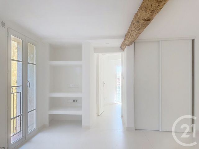 Appartement F2 &agrave; louer - 2 pi&egrave;ces - 31 m2 - Le Cannet - 06 - PROVENCE-ALPES-COTE-D-AZUR