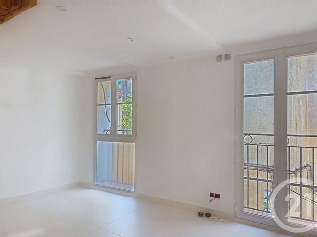 Appartement F2 &agrave; louer - 2 pi&egrave;ces - 31 m2 - Le Cannet - 06 - PROVENCE-ALPES-COTE-D-AZUR