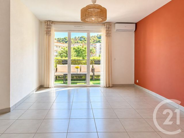 Appartement F2 &agrave; louer - 2 pi&egrave;ces - 50 m2 - Nice - 06 - PROVENCE-ALPES-COTE-D-AZUR
