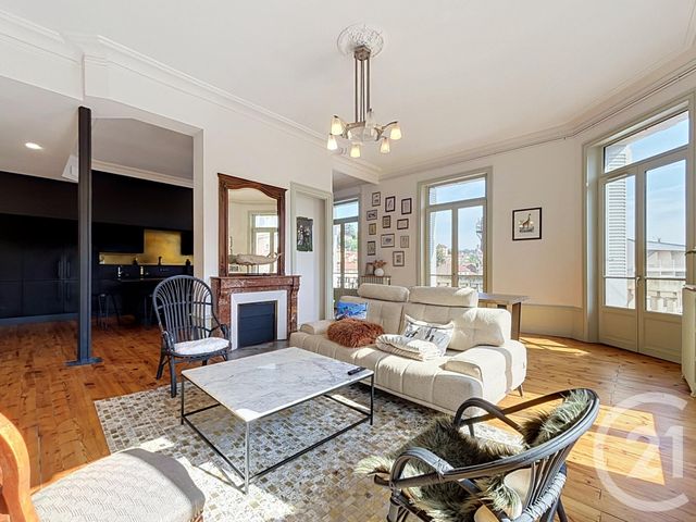 Appartement T5 &agrave; vendre - 6 pi&egrave;ces - 256,09 m2 - Le Puy En Velay - 43 - AUVERGNE