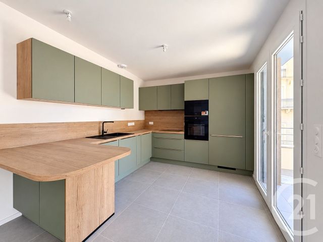 Appartement T4 &agrave; vendre - 5 pi&egrave;ces - 108,62 m2 - Le Puy En Velay - 43 - AUVERGNE