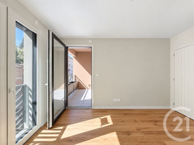 Appartement T3 &agrave; vendre - 4 pi&egrave;ces - 81,82 m2 - Le Puy En Velay - 43 - AUVERGNE