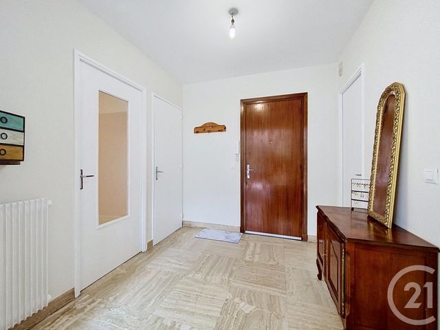 Appartement T3 &agrave; vendre - 3 pi&egrave;ces - 92,43 m2 - Le Puy En Velay - 43 - AUVERGNE