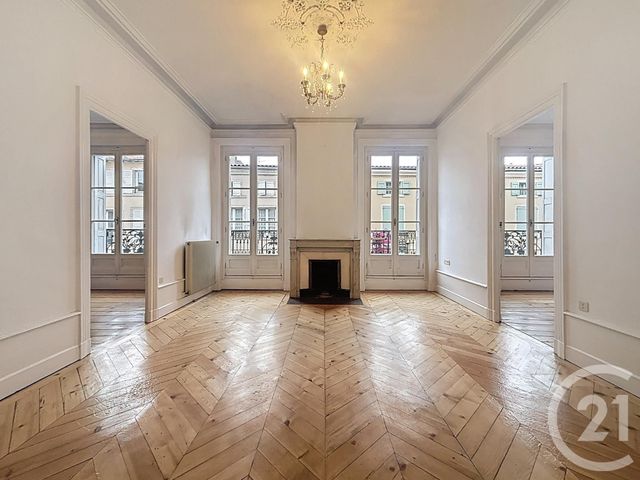 Appartement T4 &agrave; vendre - 4 pi&egrave;ces - 118,78 m2 - Le Puy En Velay - 43 - AUVERGNE