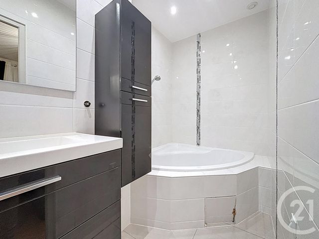 Appartement F4 &agrave; vendre - 4 pi&egrave;ces - 85,53 m2 - Le Puy En Velay - 43 - AUVERGNE