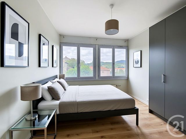 Appartement F3 bis &agrave; vendre - 5 pi&egrave;ces - 94,42 m2 - Le Puy En Velay - 43 - AUVERGNE