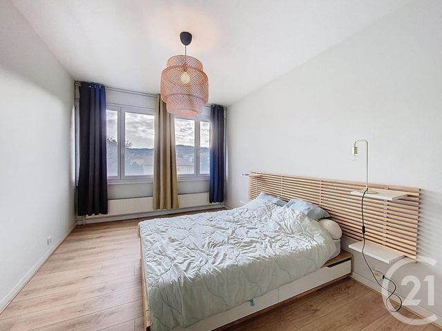 Appartement T4 &agrave; vendre - 5 pi&egrave;ces - 94,42 m2 - Le Puy En Velay - 43 - AUVERGNE