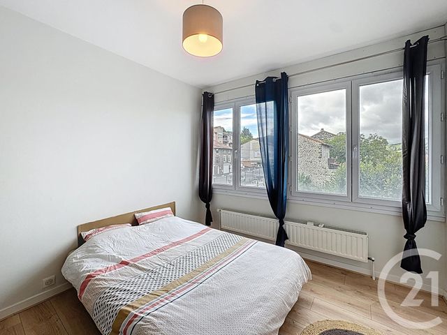 Appartement T4 &agrave; vendre - 5 pi&egrave;ces - 94,42 m2 - Le Puy En Velay - 43 - AUVERGNE
