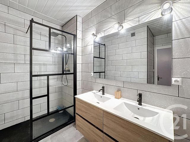 Appartement T4 &agrave; vendre - 5 pi&egrave;ces - 94,42 m2 - Le Puy En Velay - 43 - AUVERGNE