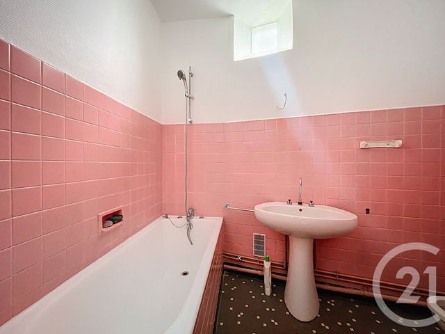 Appartement F5 &agrave; vendre - 6 pi&egrave;ces - 106,60 m2 - Le Puy En Velay - 43 - AUVERGNE