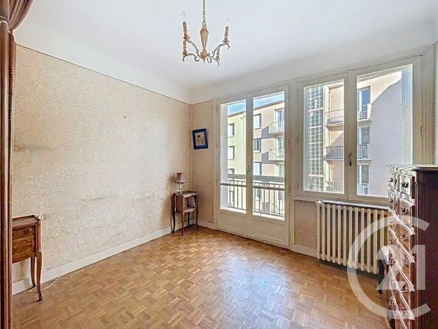 Appartement F5 &agrave; vendre - 5 pi&egrave;ces - 108,40 m2 - Le Puy En Velay - 43 - AUVERGNE