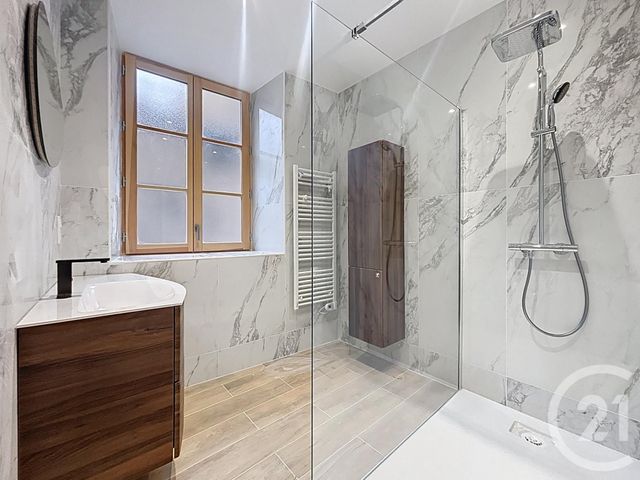 Appartement T3 à vendre - 3 pièces - 105,33 m2 - Le Puy En Velay - 43 - AUVERGNE