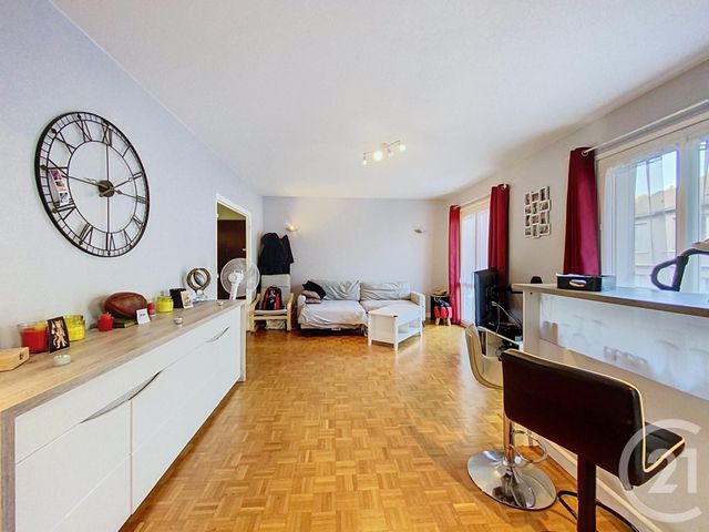 Appartement T3 &agrave; vendre - 5 pi&egrave;ces - 80,10 m2 - Le Puy En Velay - 43 - AUVERGNE