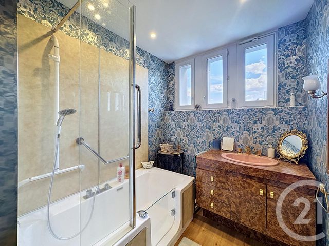 Appartement T4 &agrave; vendre - 4 pi&egrave;ces - 110 m2 - Le Puy En Velay - 43 - AUVERGNE