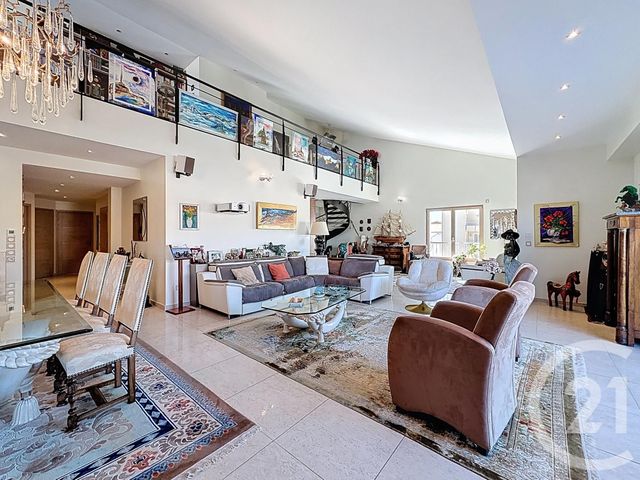 Appartement F5 &agrave; vendre - 8 pi&egrave;ces - 265,76 m2 - Le Puy En Velay - 43 - AUVERGNE