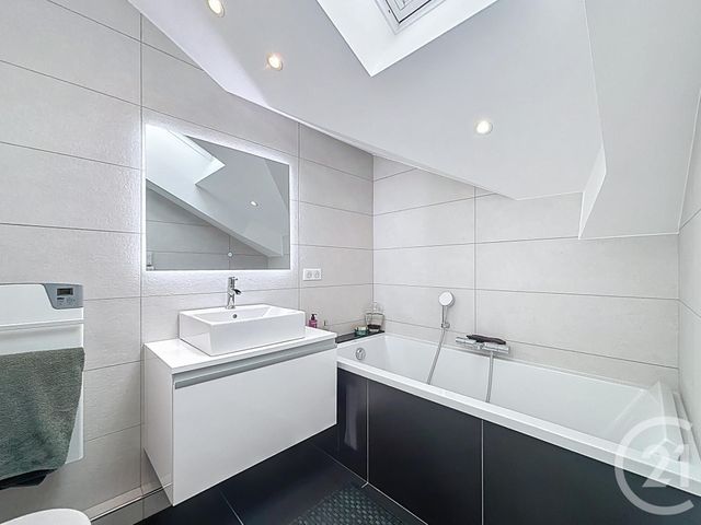 Appartement T3 &agrave; vendre - 4 pi&egrave;ces - 87,11 m2 - Vals Pres Le Puy - 43 - AUVERGNE