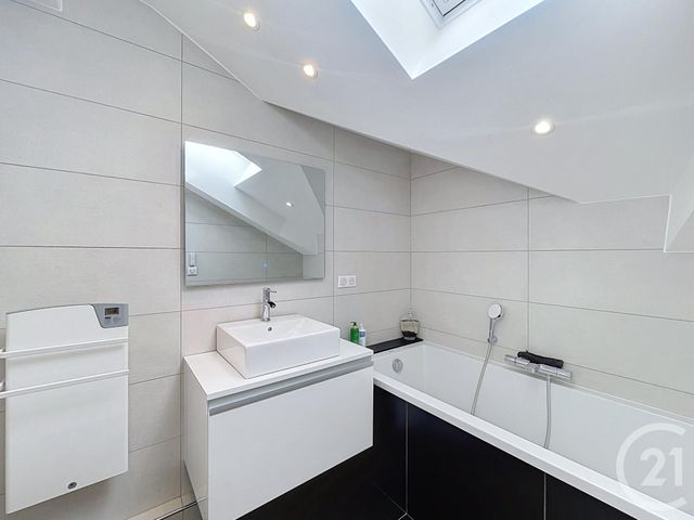 Appartement T3 &agrave; vendre - 4 pi&egrave;ces - 87,11 m2 - Vals Pres Le Puy - 43 - AUVERGNE