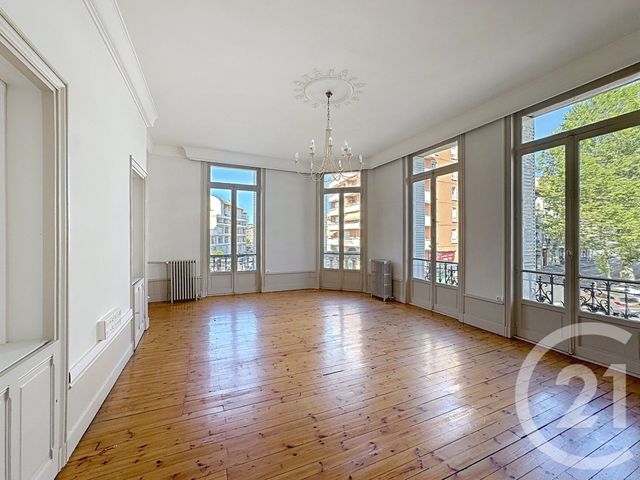 Appartement &agrave; vendre - 6 pi&egrave;ces - 234,66 m2 - Le Puy En Velay - 43 - AUVERGNE