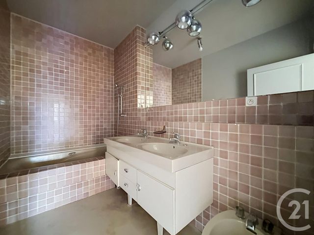 Appartement F4 &agrave; vendre - 5 pi&egrave;ces - 106 m2 - Le Puy En Velay - 43 - AUVERGNE