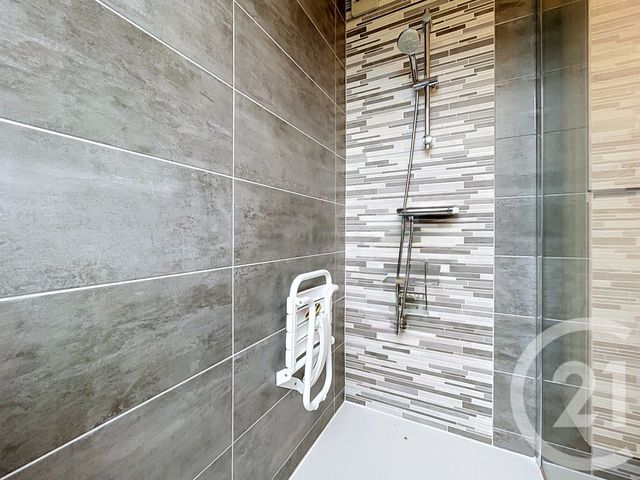 Appartement F3 &agrave; vendre - 3 pi&egrave;ces - 80 m2 - Le Puy En Velay - 43 - AUVERGNE