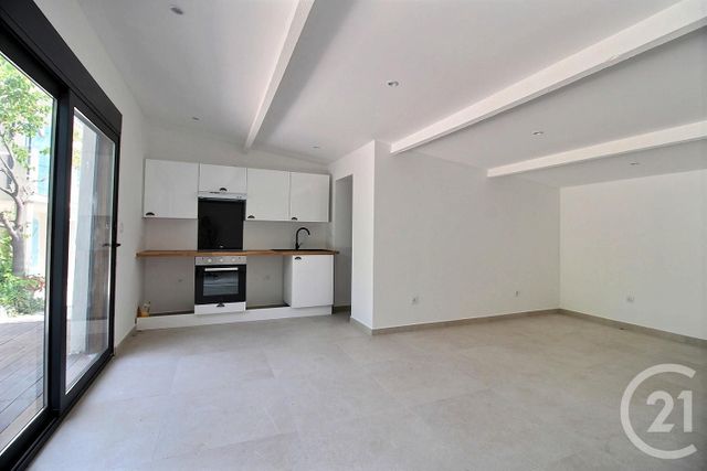 Maison à vendre - 7 pièces - 168 m2 - Le Rouret - 06 - PROVENCE-ALPES-COTE-D-AZUR