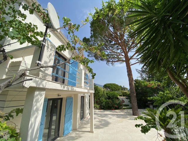 Maison à vendre - 7 pièces - 168 m2 - Le Rouret - 06 - PROVENCE-ALPES-COTE-D-AZUR