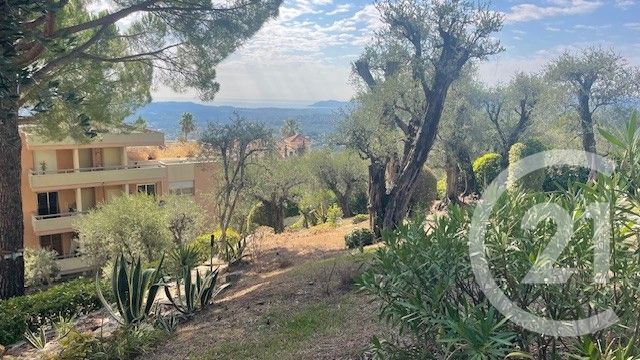 Appartement F3 à vendre - 3 pièces - 70 m2 - Grasse - 06 - PROVENCE-ALPES-COTE-D-AZUR