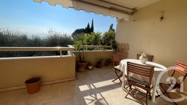 Appartement F3 à vendre - 3 pièces - 70 m2 - Grasse - 06 - PROVENCE-ALPES-COTE-D-AZUR