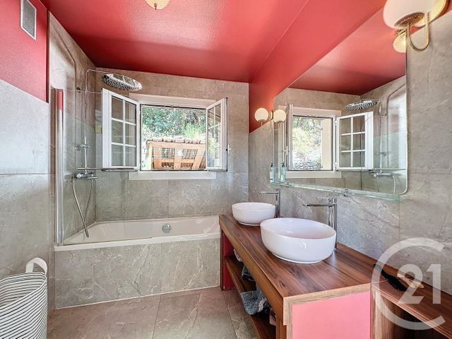 Maison à vendre - 5 pièces - 137,86 m2 - Le Rouret - 06 - PROVENCE-ALPES-COTE-D-AZUR