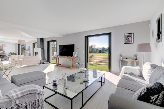 Maison à vendre - 5 pièces - 223 m2 - Chateauneuf Grasse - 06 - PROVENCE-ALPES-COTE-D-AZUR