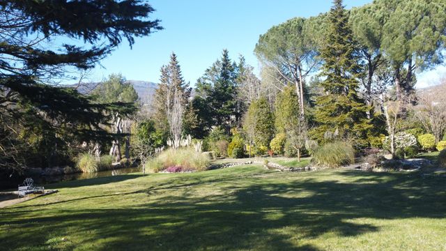 Maison à vendre - 10 pièces - 330 m2 - Chateauneuf Grasse - 06 - PROVENCE-ALPES-COTE-D-AZUR