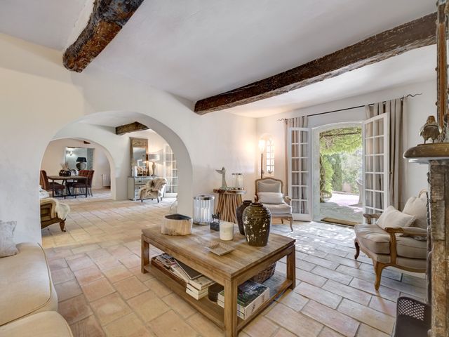 Maison &agrave; vendre - 8 pi&egrave;ces - 550 m2 - Chateauneuf Grasse - 06 - PROVENCE-ALPES-COTE-D-AZUR