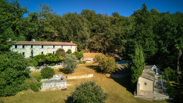 Maison &agrave; vendre - 8 pi&egrave;ces - 550 m2 - Chateauneuf Grasse - 06 - PROVENCE-ALPES-COTE-D-AZUR